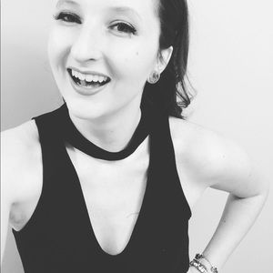 Meet your Posher, Olivia